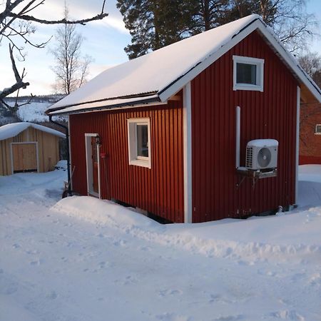Nyrenoverad Charmig Gaeststuga Med Sovloft I Jaerpen Jarpen 外观 照片