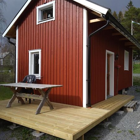 Nyrenoverad Charmig Gaeststuga Med Sovloft I Jaerpen Jarpen 外观 照片